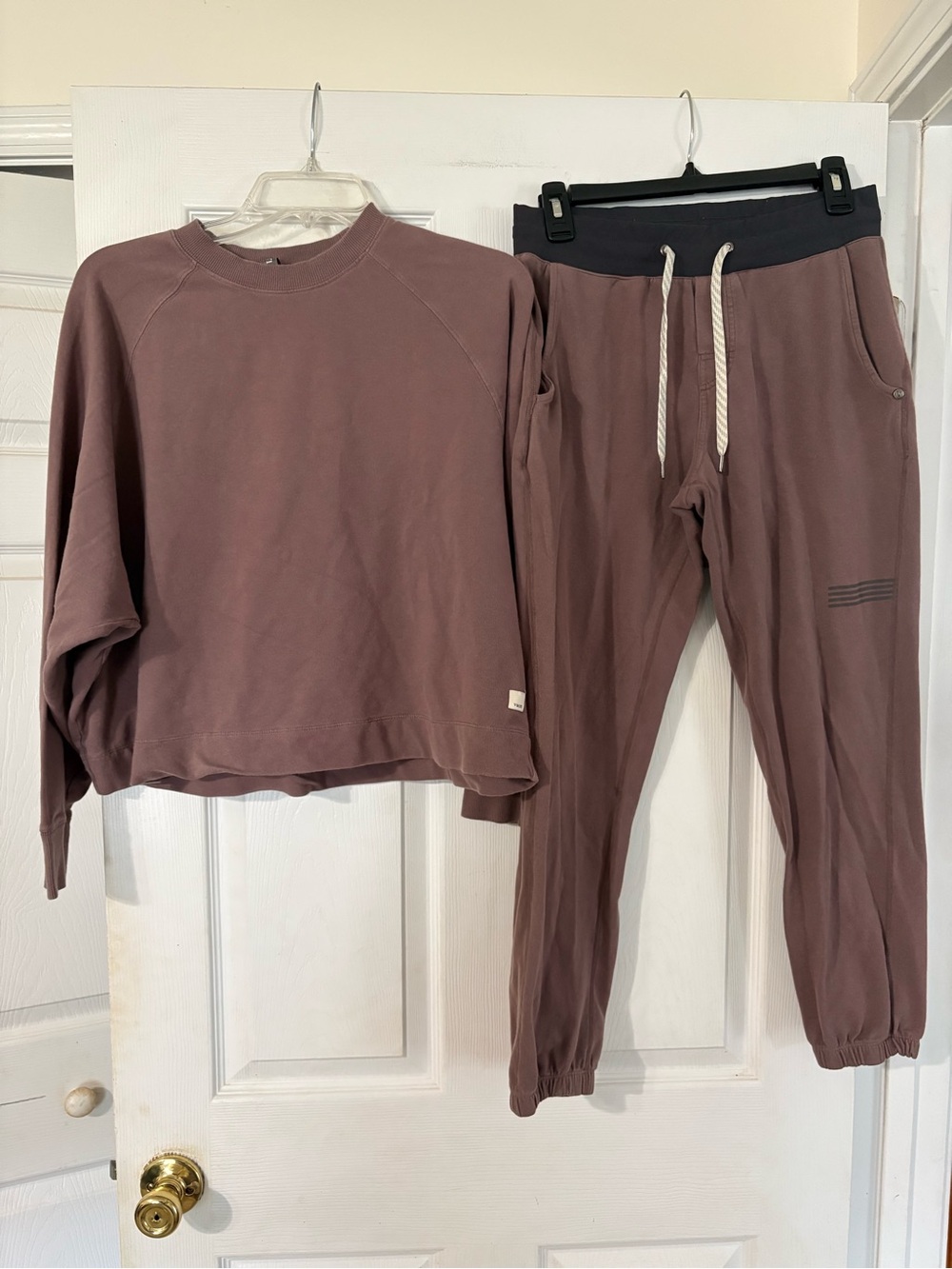 Vuori Sunnyside Crew and Laguna Joggers set